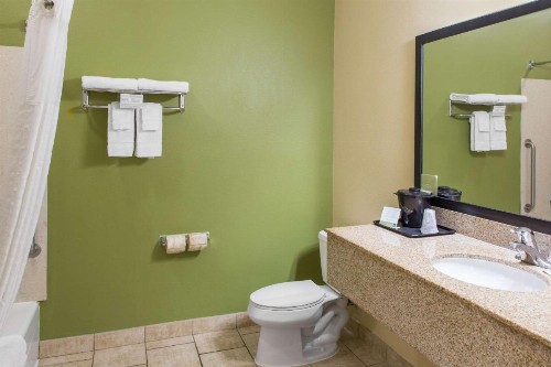 Sleep Inn & Suites Bakersfield North - image 26