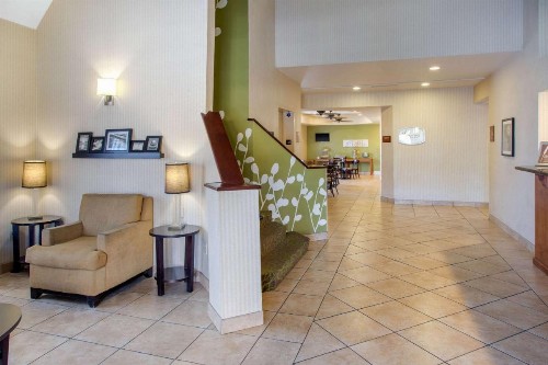 Sleep Inn & Suites Bakersfield North - image 9