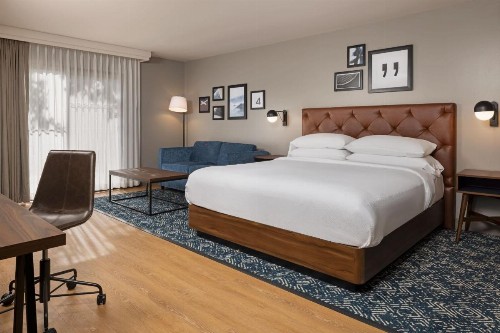 Four Points by Sheraton Bakersfield - image 12