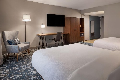 Four Points by Sheraton Bakersfield - image 21