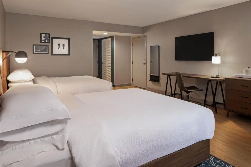 Four Points by Sheraton Bakersfield - image 32