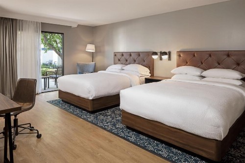 Four Points by Sheraton Bakersfield - image 7