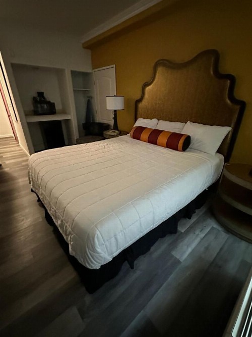 Knights Inn & Suites Bakersfield - image 3