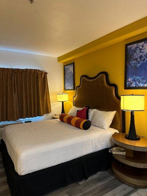 Knights Inn & Suites Bakersfield - image 6
