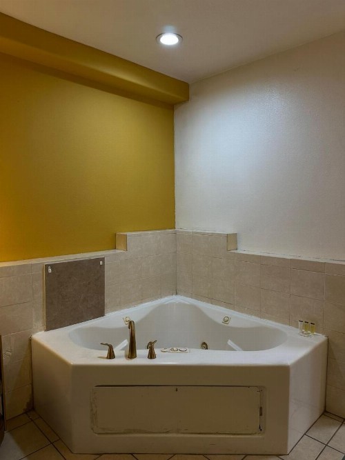 Knights Inn & Suites Bakersfield - image 7