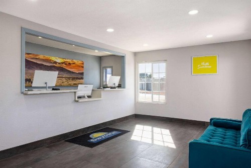Rosedale Inn Bakersfield - image 16