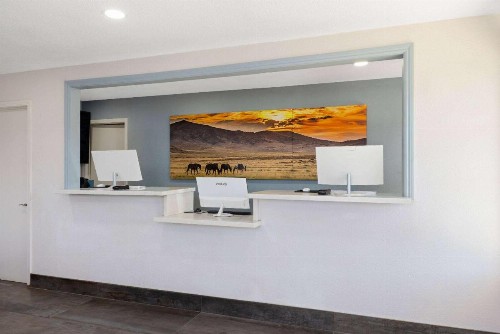 Rosedale Inn Bakersfield - image 22