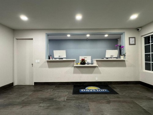 Rosedale Inn Bakersfield - image 23