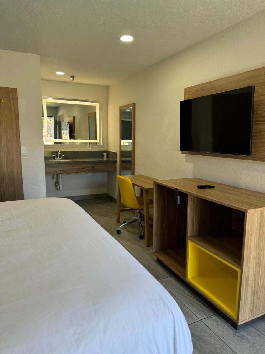 Rosedale Inn Bakersfield - image 6