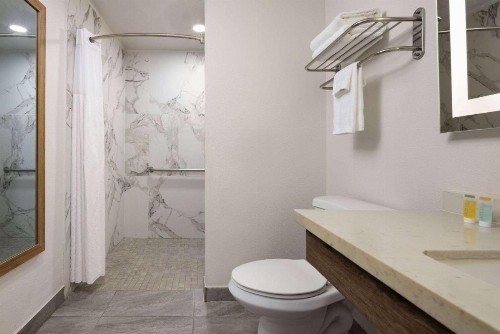 Rosedale Inn Bakersfield - image 8