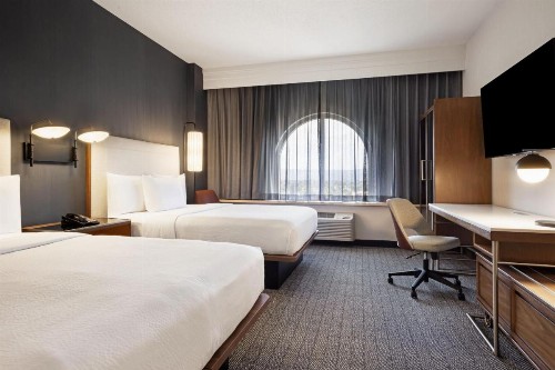 Courtyard by Marriott Baldwin Park - image 1