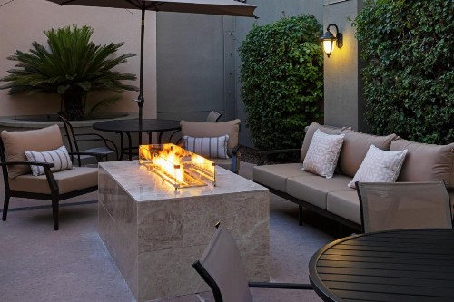 Courtyard by Marriott Baldwin Park - image 2