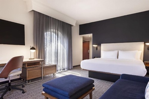 Courtyard by Marriott Baldwin Park - image 3