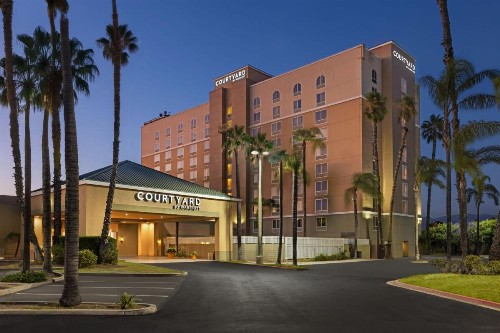 Courtyard by Marriott Baldwin Park - image 6