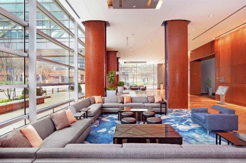 Hilton Baltimore Inner Harbor - image 1