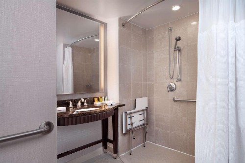 Hilton Baltimore Inner Harbor - image 13