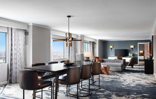 Hilton Baltimore Inner Harbor - image 4
