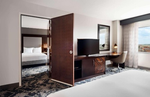 Hilton Baltimore Inner Harbor - image 42