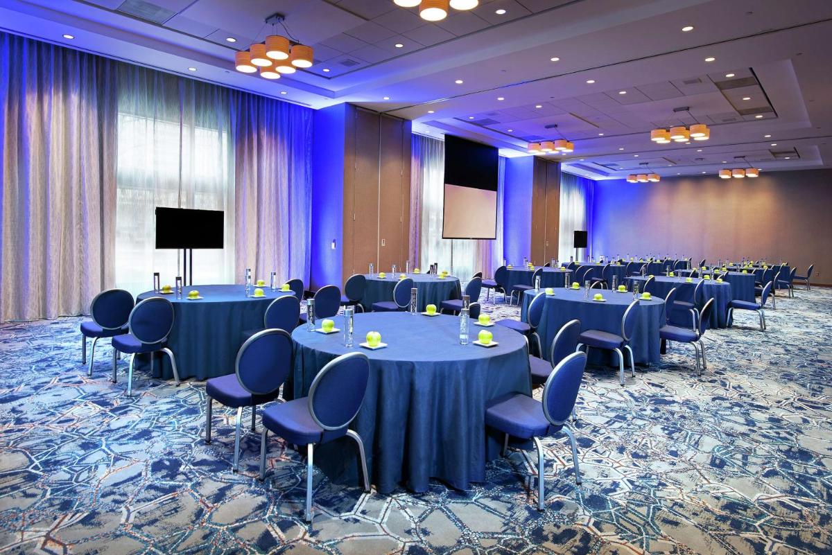 Hilton Baltimore Inner Harbor - image 7