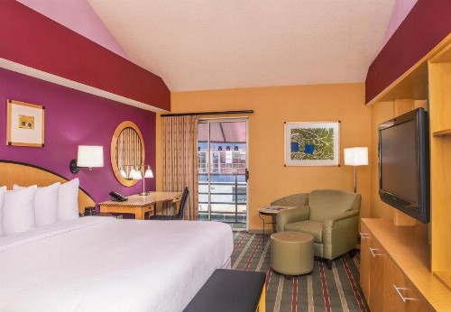 Pier 5 Hotel Baltimore Curio Collection by Hilton - image 25