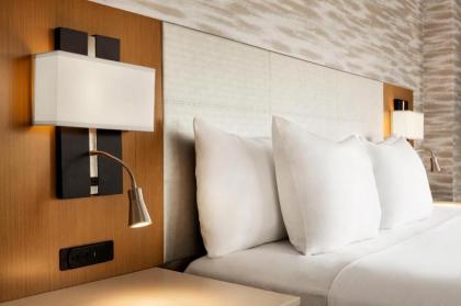 Radisson Hotel Baltimore Downtown-Inner Harbor - image 12