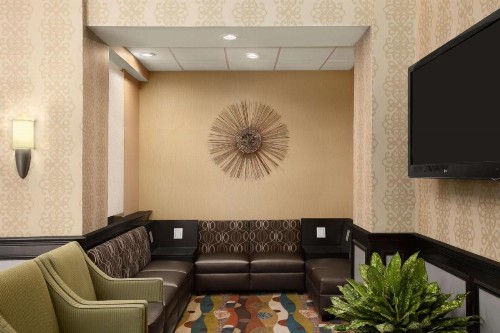 Days Inn by Wyndham Baltimore Inner Harbor - image 24
