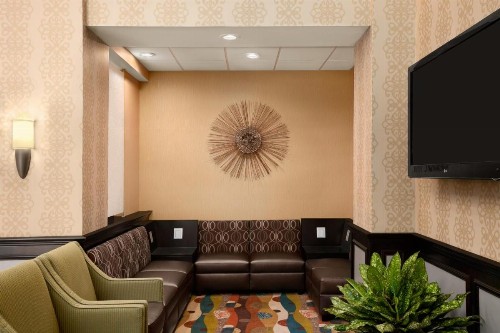 Days Inn by Wyndham Baltimore Inner Harbor - image 25