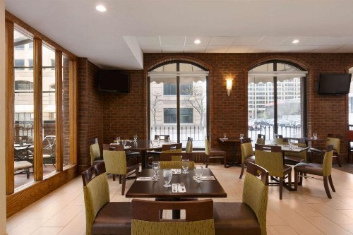 Days Inn by Wyndham Baltimore Inner Harbor - image 3