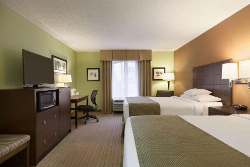 Days Inn by Wyndham Baltimore Inner Harbor - image 38