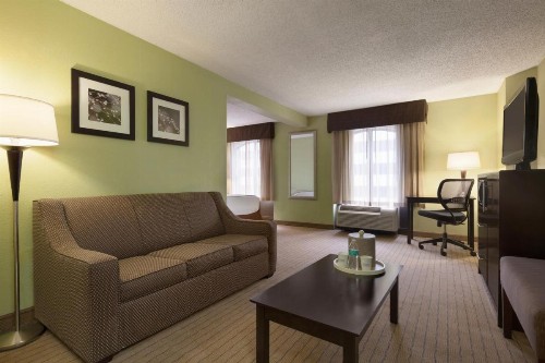 Days Inn by Wyndham Baltimore Inner Harbor - image 50