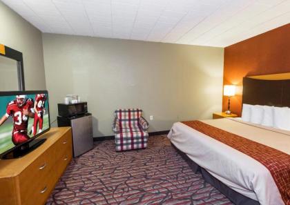 Red Roof Inn Baltimore Northwest - image 15