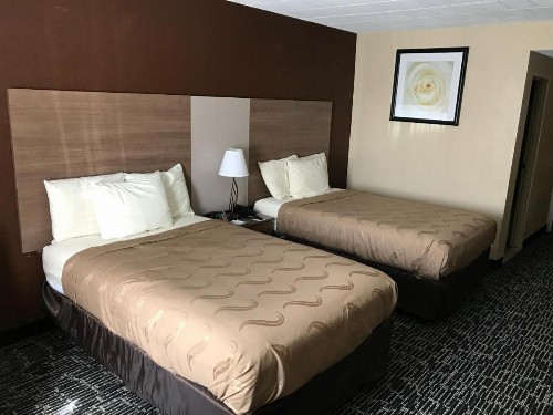 Quality inn near Pimlico Racetrack - image 20