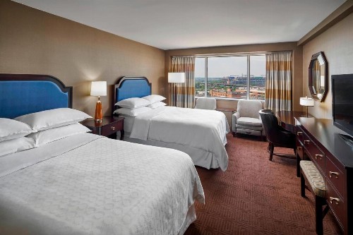 Sheraton Inner Harbor Hotel - image 11