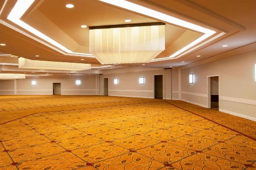 Sheraton Inner Harbor Hotel - image 36