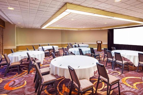Sheraton Inner Harbor Hotel - image 39
