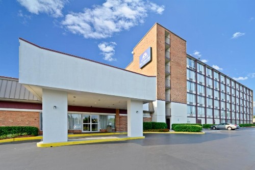 Americas Best Value Inn - Baltimore - image 1