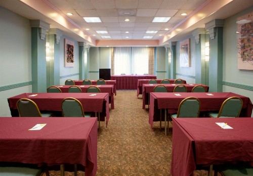 Americas Best Value Inn - Baltimore - image 10
