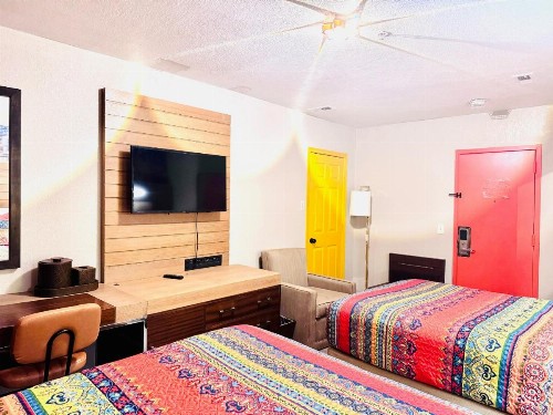 Midtown Inn - image 13