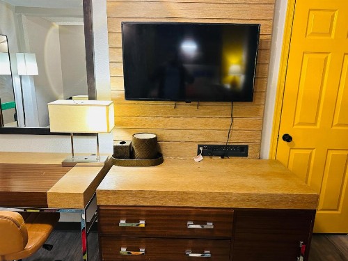 Midtown Inn - image 24