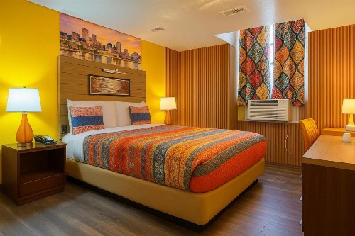 Midtown Inn - image 40
