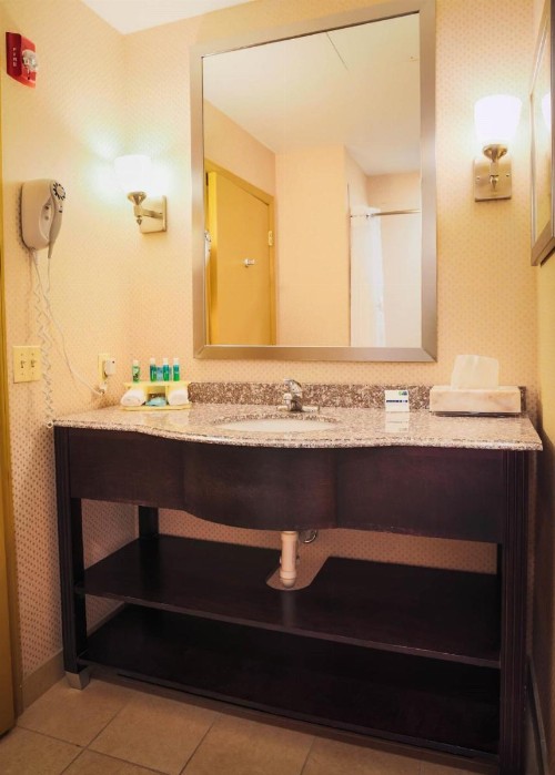 Holiday Inn Express Baltimore-Downtown an IHG Hotel - image 10