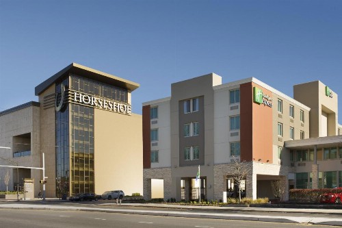 Holiday Inn Express Baltimore At The Stadiums an IHG Hotel - image 28