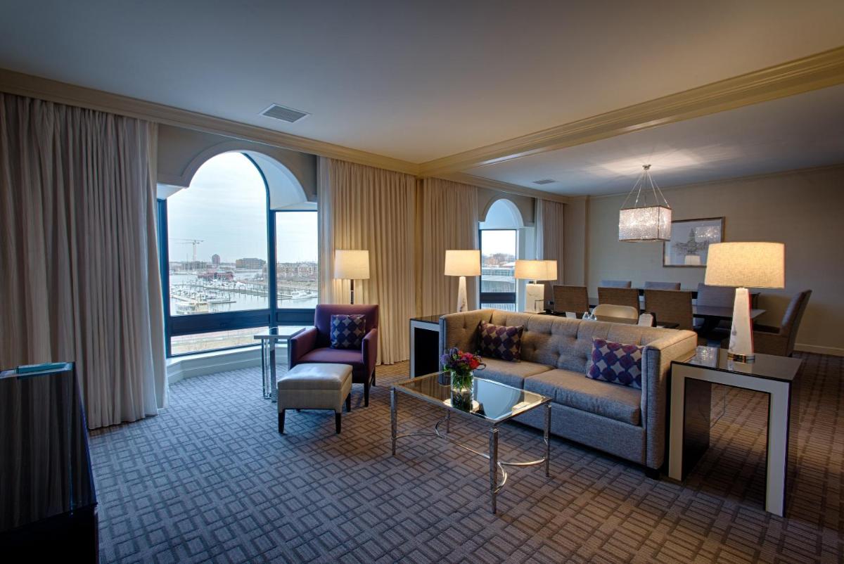 Royal Sonesta Harbor Court Baltimore - image 2