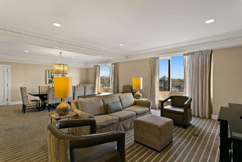 Royal Sonesta Harbor Court Baltimore - image 36