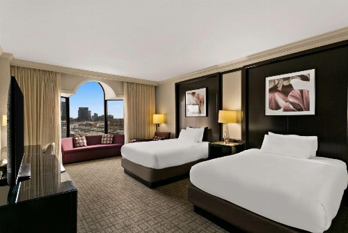 Royal Sonesta Harbor Court Baltimore - image 37