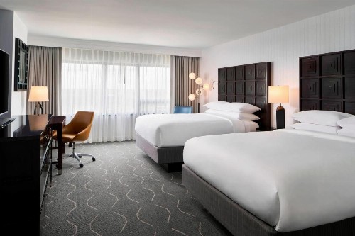 Renaissance Baltimore Harborplace Hotel - image 10