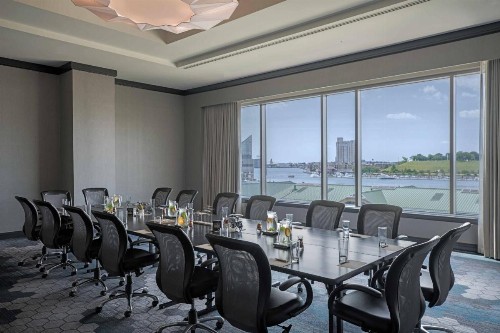 Renaissance Baltimore Harborplace Hotel - image 40