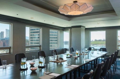 Renaissance Baltimore Harborplace Hotel - image 43