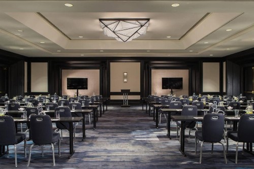 Renaissance Baltimore Harborplace Hotel - image 45
