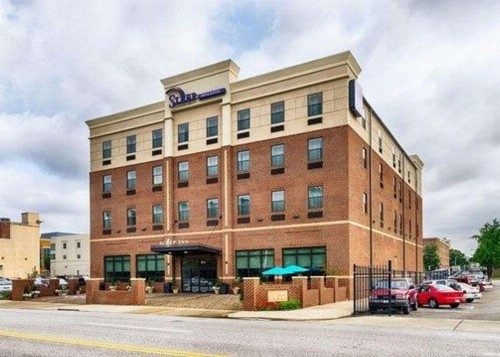 Sleep Inn & Suites Downtown Inner Harbor - image 8